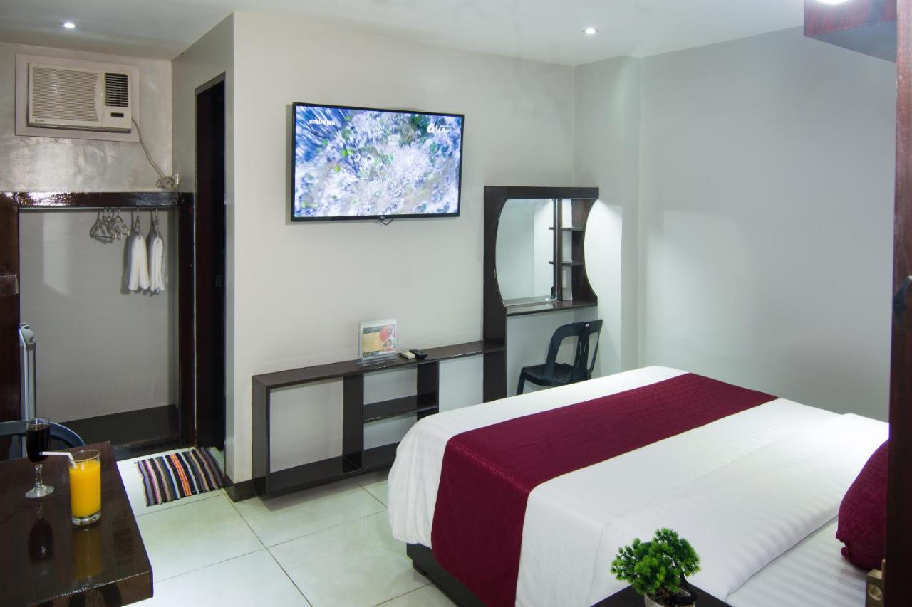 Diamond Hotel And Resto Catarman  Exterior photo